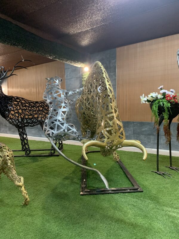 bull & leopard - Imagen 2